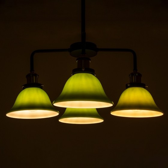 Κλασικό κρεμαστό φωτιστικό Φ57cm με πράσινες γυάλινες καμπάνες