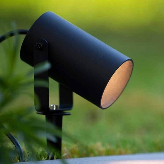 Μαύρο φωτιστικό εδάφους στεγανό IP65 GU10 Φ10x26cm με βάση ή καρφί