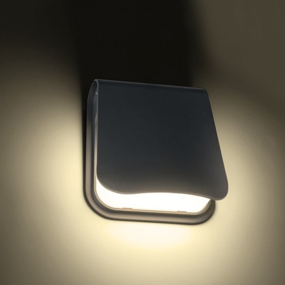 Μοντέρνα στεγανή απλίκα LED φωτεινής δέσμης 120⁰